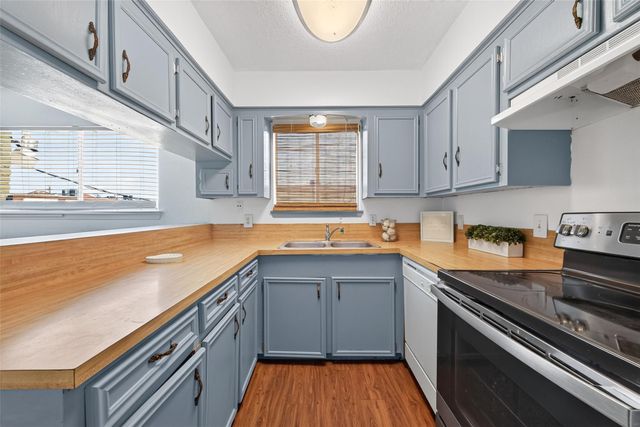 7714 Renwick Drive D13, Houston, TX 77081