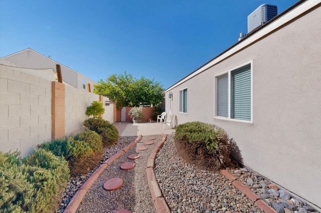 10720 Stanley Drive NW, Albuquerque, NM 87114