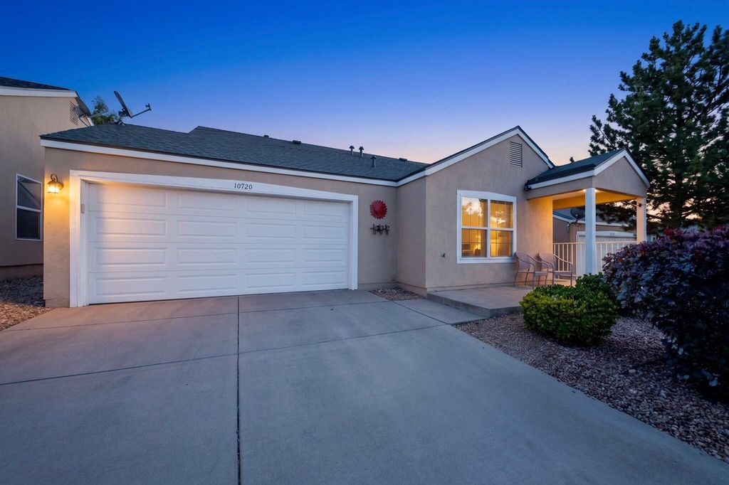 10720 Stanley Drive NW, Albuquerque, NM 87114