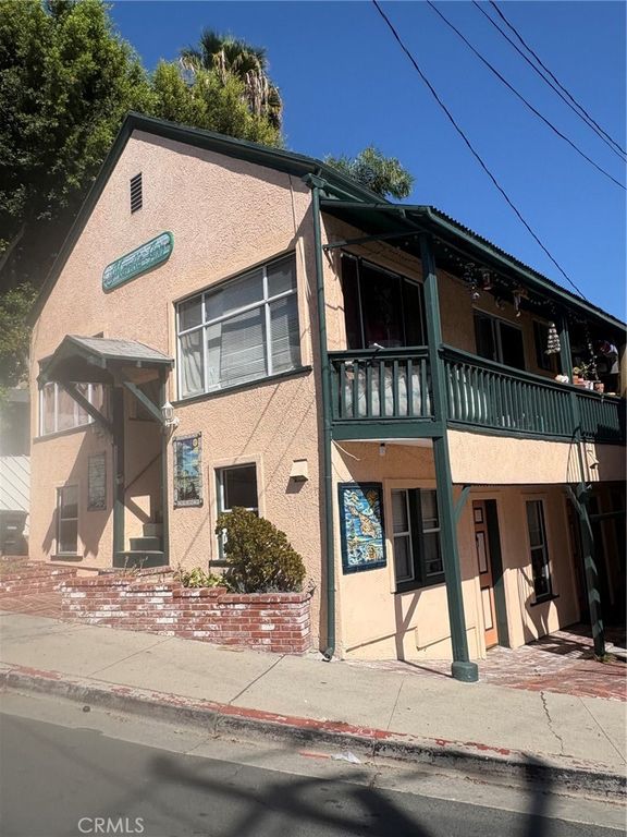 132 Vieudelou Avenue 8, Avalon, CA 90704 — photo 2