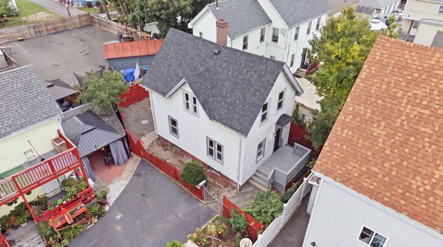 221 Chatham St, Lynn, MA 01902