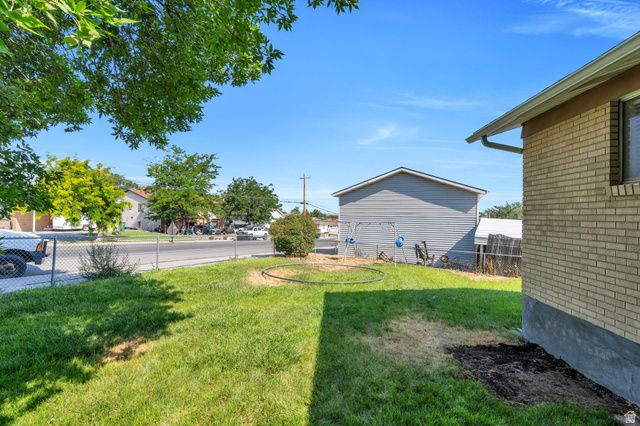 3382 S SHARON CIR, Magna, UT 84044
