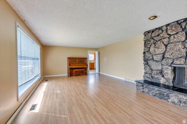 3382 S SHARON CIR, Magna, UT 84044