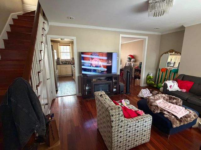 155 LEONARD ST, Jc, Heights, NJ 07307