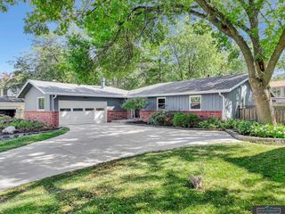 7811 South Street, Lincoln, NE 68516