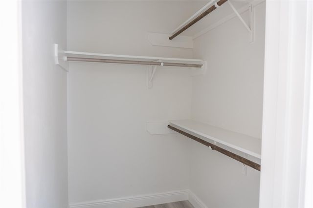 609 Oak Harbor Drive, Houston, TX 77062