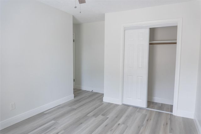 609 Oak Harbor Drive, Houston, TX 77062