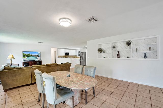 1208 NE 7th Street, Pompano Beach, FL 33060