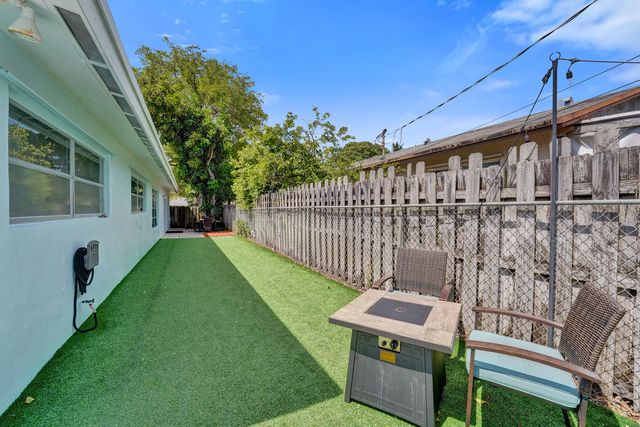 1208 NE 7th Street, Pompano Beach, FL 33060