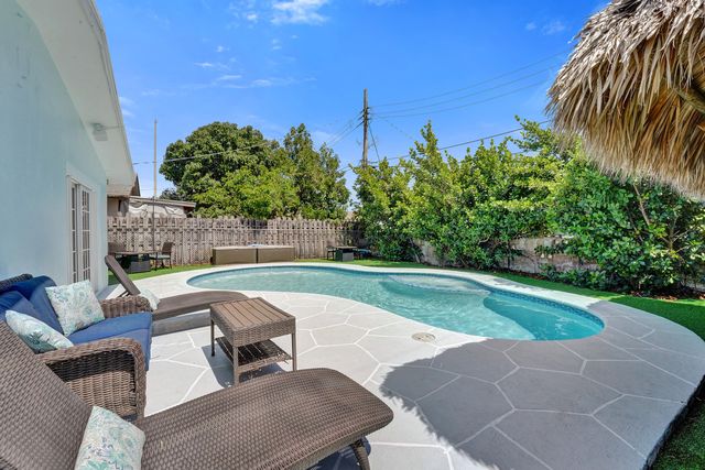 1208 NE 7th Street, Pompano Beach, FL 33060