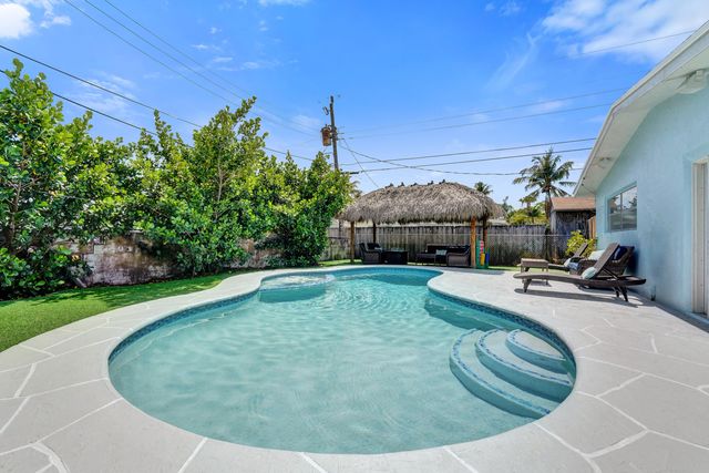 1208 NE 7th Street, Pompano Beach, FL 33060