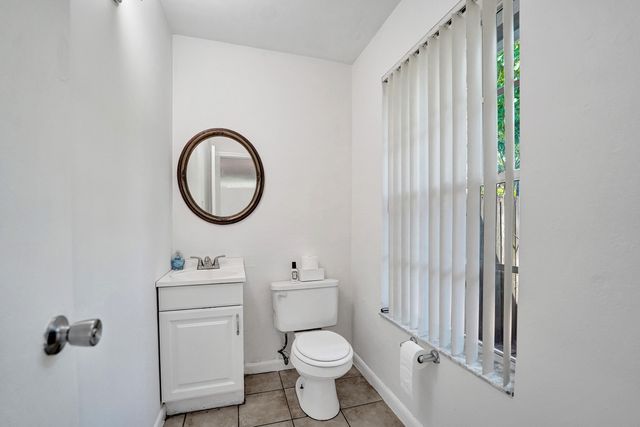 1208 NE 7th Street, Pompano Beach, FL 33060