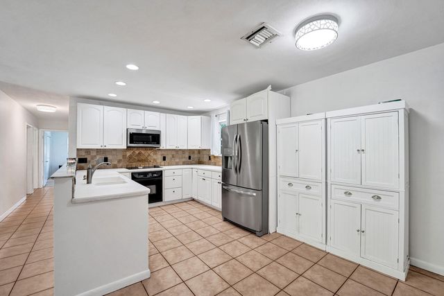 1208 NE 7th Street, Pompano Beach, FL 33060