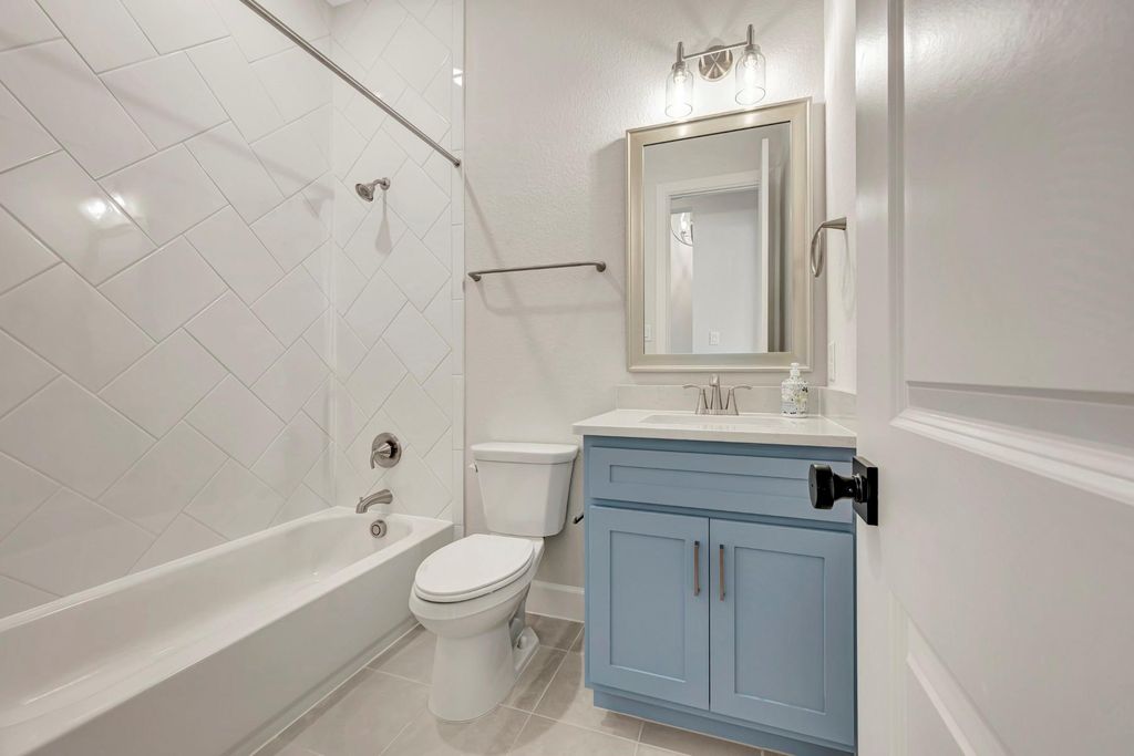 Image 19 of property listing at 454 Silver Moon Way, Katy, TX 77493