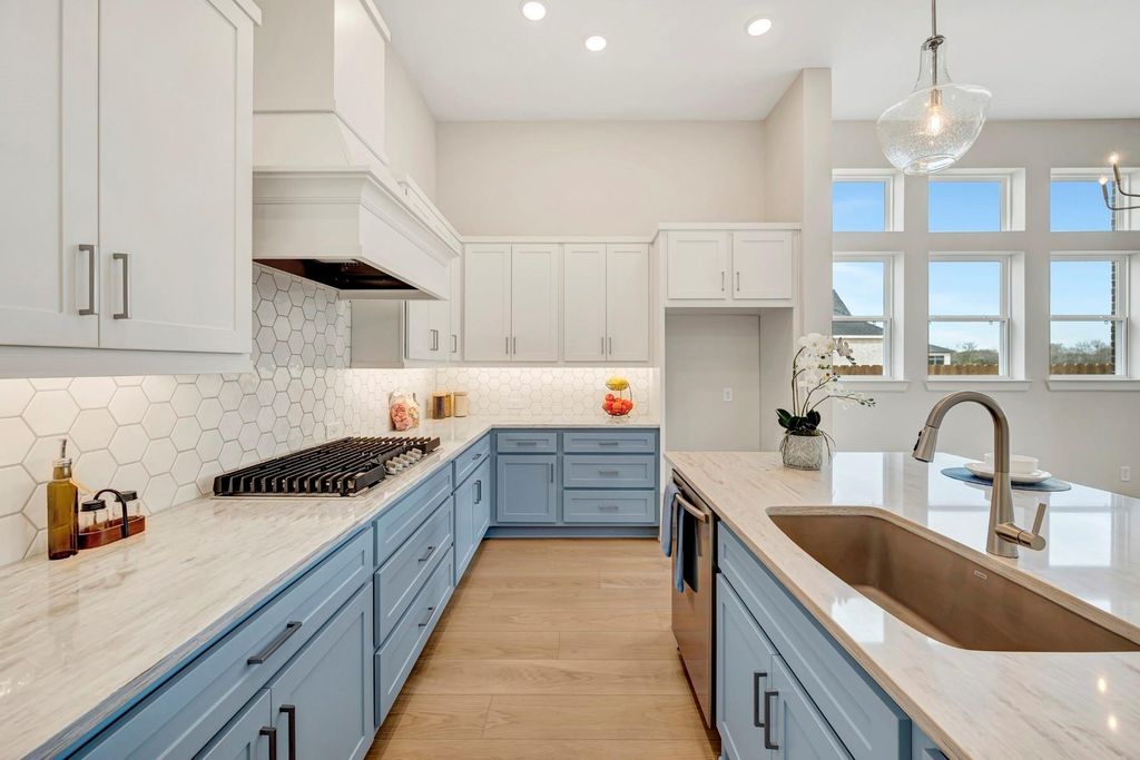 Image 22 of property listing at 454 Silver Moon Way, Katy, TX 77493