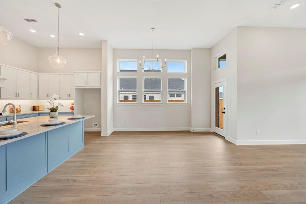 Image 27 of property listing at 454 Silver Moon Way, Katy, TX 77493