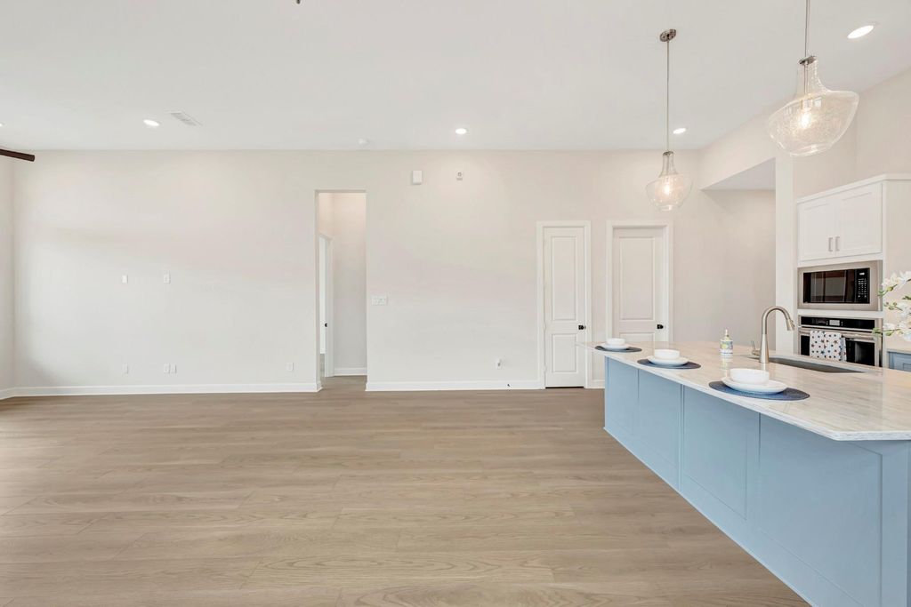 Image 32 of property listing at 454 Silver Moon Way, Katy, TX 77493