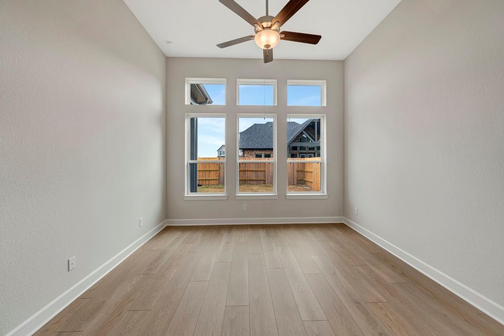 Image 35 of property listing at 454 Silver Moon Way, Katy, TX 77493