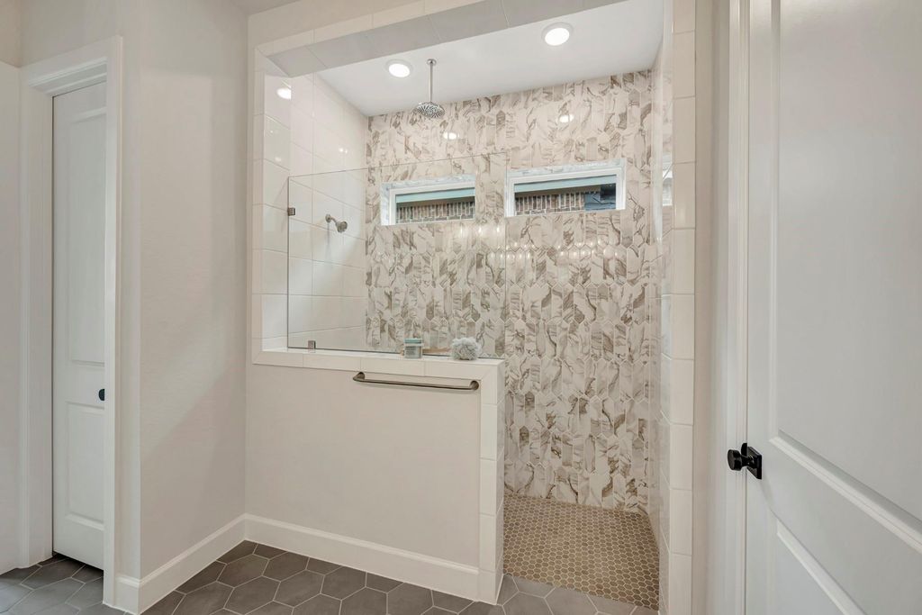 Image 39 of property listing at 454 Silver Moon Way, Katy, TX 77493