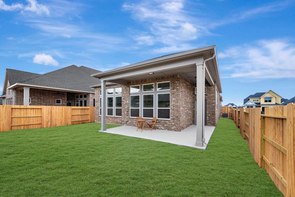 Image 5 of property listing at 454 Silver Moon Way, Katy, TX 77493