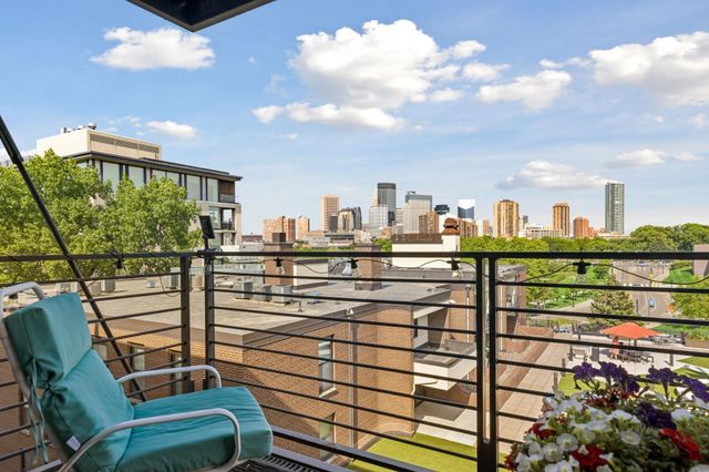 52 Groveland Terrace A302, Minneapolis, MN 55403