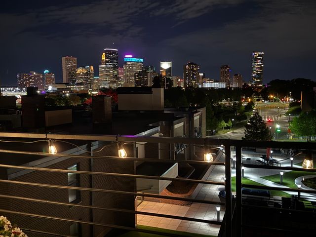 52 Groveland Terrace A302, Minneapolis, MN 55403