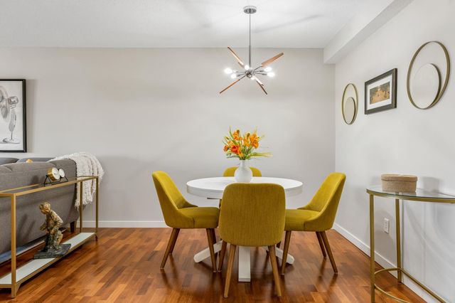 52 Groveland Terrace A302, Minneapolis, MN 55403