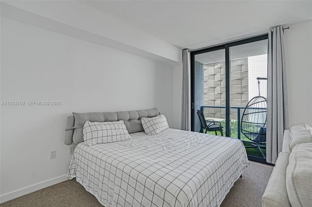 31 SE 6th St 805, Miami, FL 33131