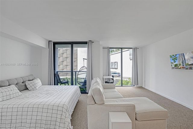 31 SE 6th St 805, Miami, FL 33131