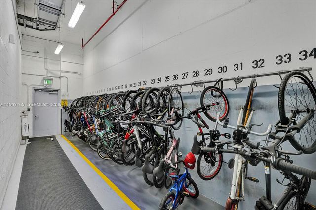 31 SE 6th St 805, Miami, FL 33131