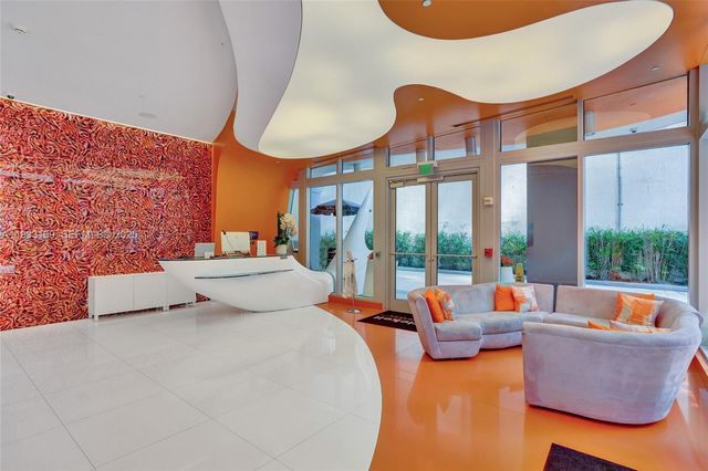 31 SE 6th St 805, Miami, FL 33131