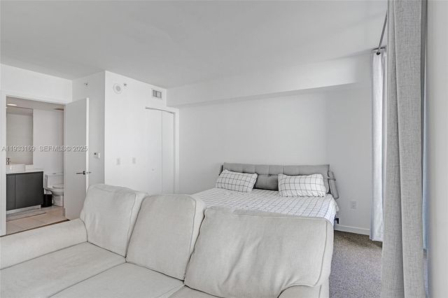 31 SE 6th St 805, Miami, FL 33131