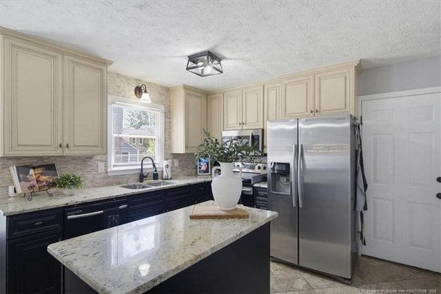 1963 Fairforest Drive, Fayetteville, NC 28304