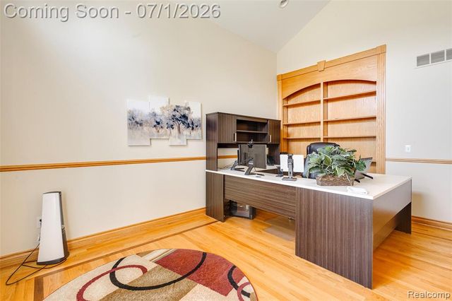 4461 Old Oak Court, Plymouth, MI 48170