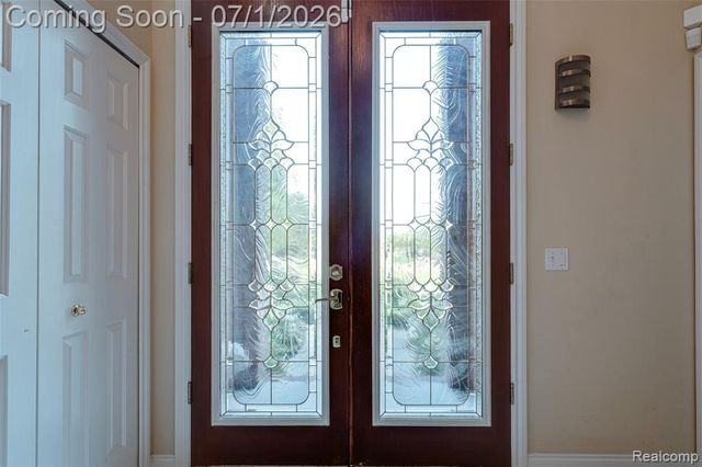 4461 Old Oak Court, Plymouth, MI 48170