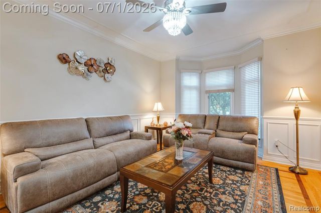 4461 Old Oak Court, Plymouth, MI 48170