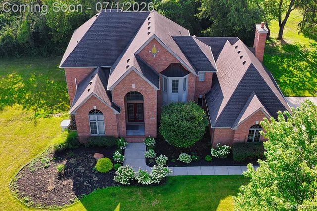 4461 Old Oak Court, Plymouth, MI 48170