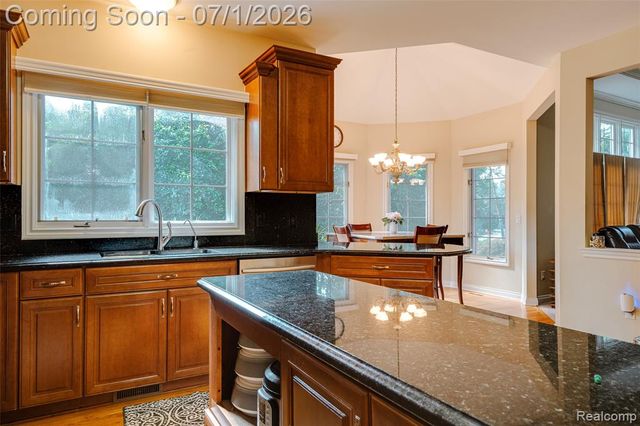 4461 Old Oak Court, Plymouth, MI 48170