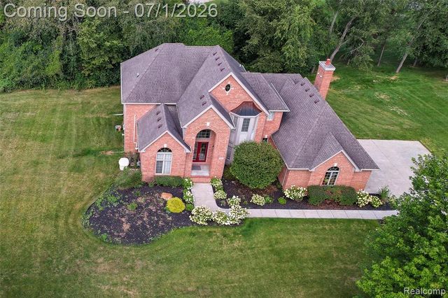 4461 Old Oak Court, Plymouth, MI 48170