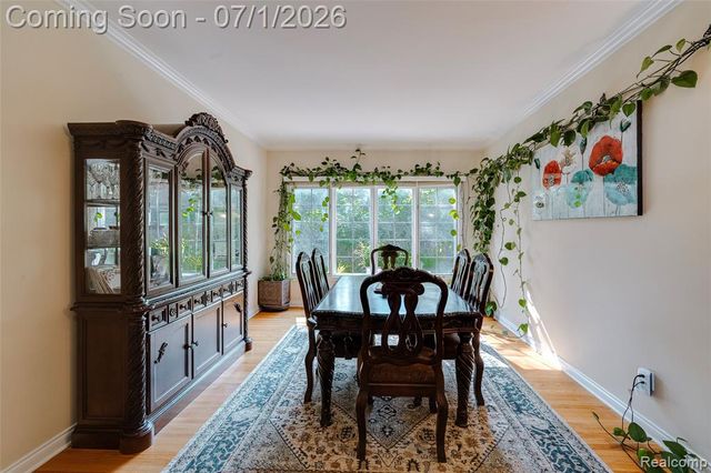 4461 Old Oak Court, Plymouth, MI 48170