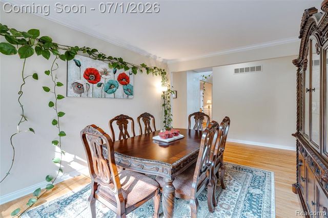 4461 Old Oak Court, Plymouth, MI 48170