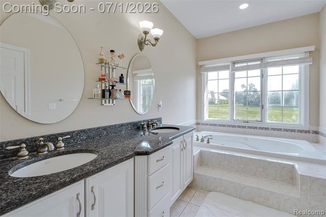 4461 Old Oak Court, Plymouth, MI 48170