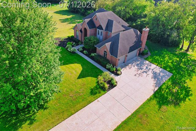 4461 Old Oak Court, Plymouth, MI 48170