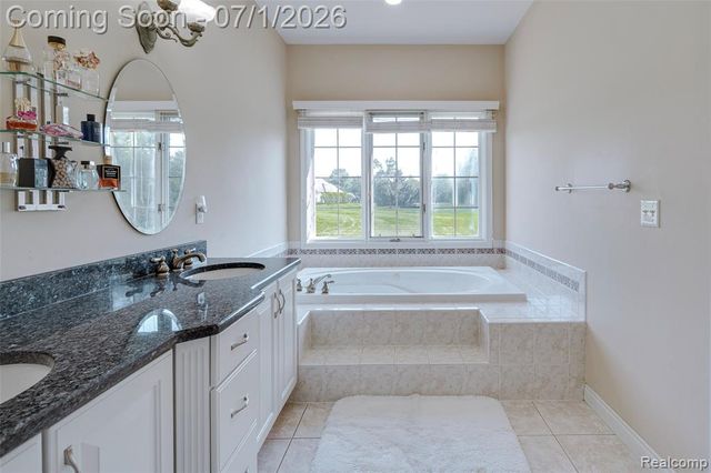 4461 Old Oak Court, Plymouth, MI 48170
