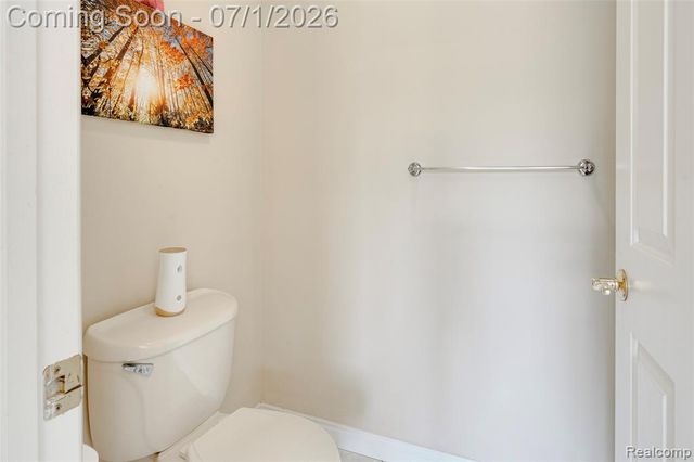 4461 Old Oak Court, Plymouth, MI 48170