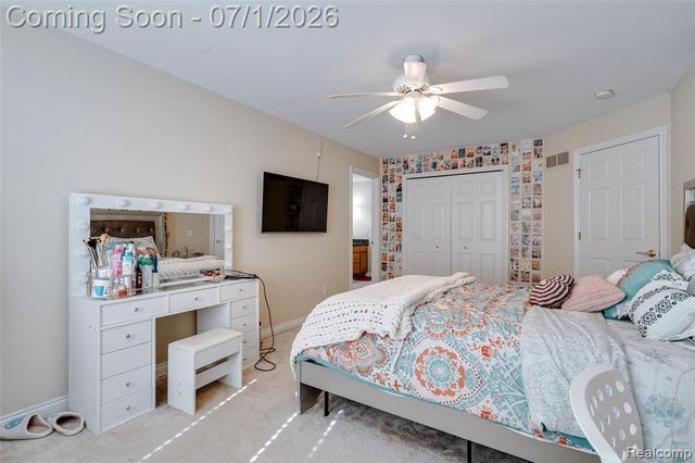 4461 Old Oak Court, Plymouth, MI 48170