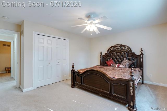 4461 Old Oak Court, Plymouth, MI 48170