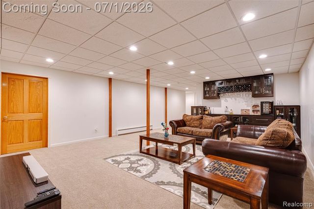 4461 Old Oak Court, Plymouth, MI 48170