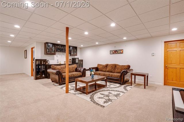 4461 Old Oak Court, Plymouth, MI 48170