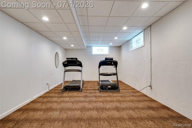4461 Old Oak Court, Plymouth, MI 48170